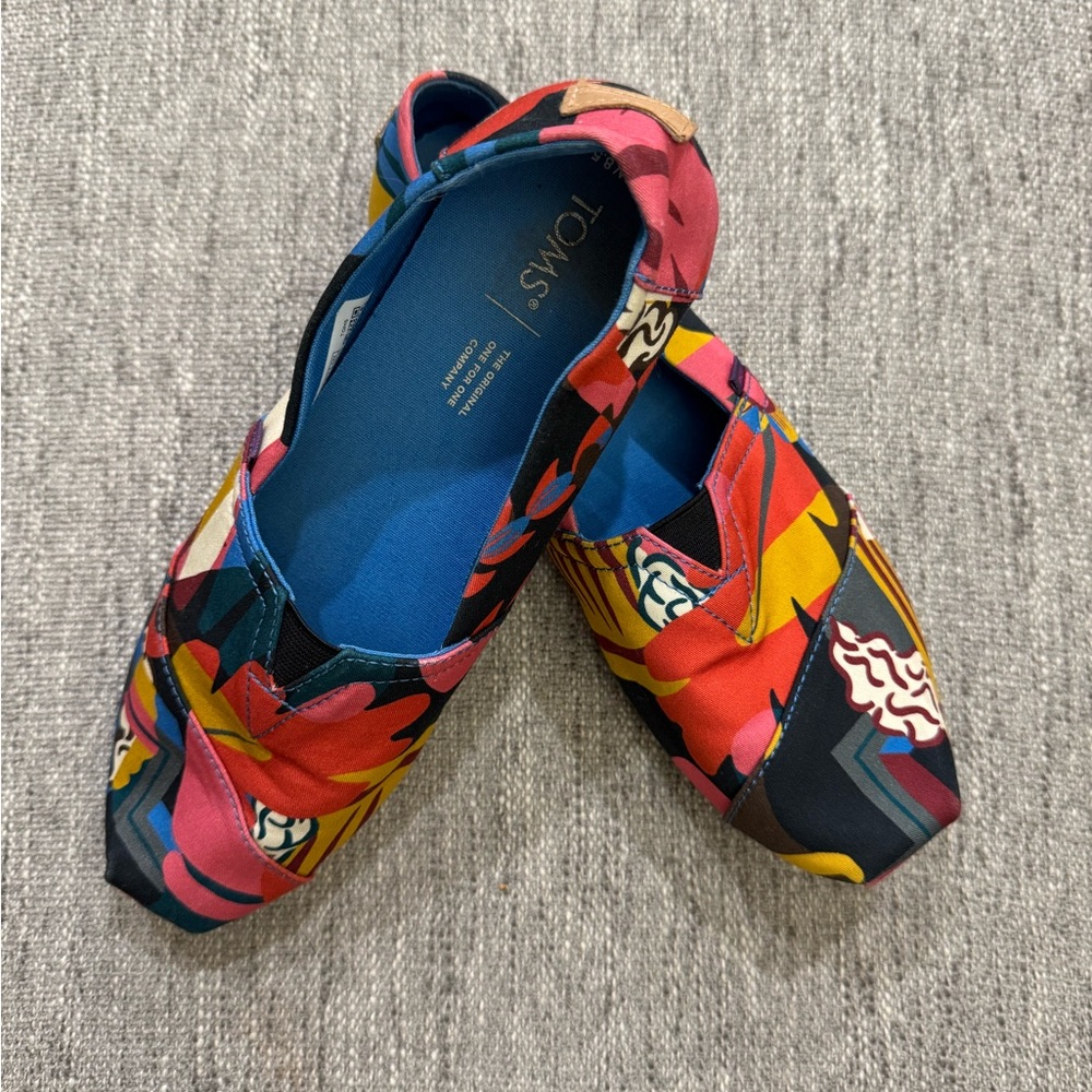 TOMS Womens Alpargata Geometric Slip On Flats Casual - Picture 2 of 3